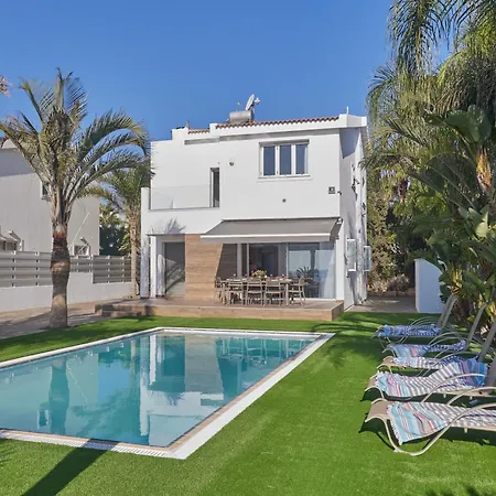 Sunrise 9 * Agia Napa