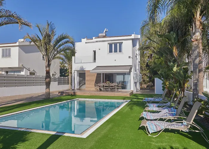 Sunrise 9 * Ayia Napa