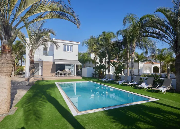 Sunrise 9 * Ayia Napa